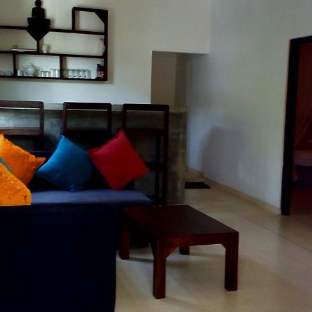 Sleepy Head Guesthouse Unawatuna Exteriör bild