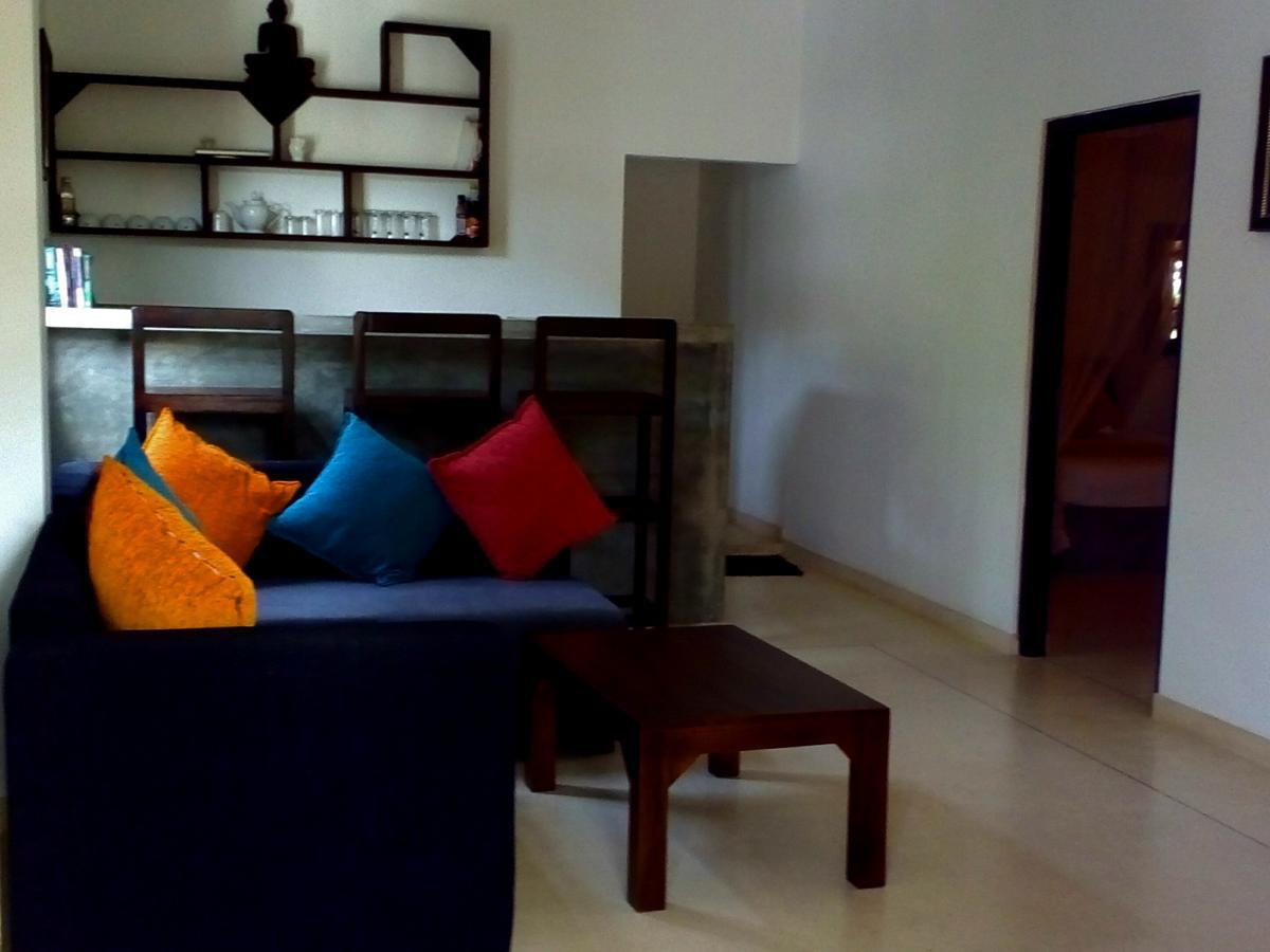 Sleepy Head Guesthouse Unawatuna Exteriör bild