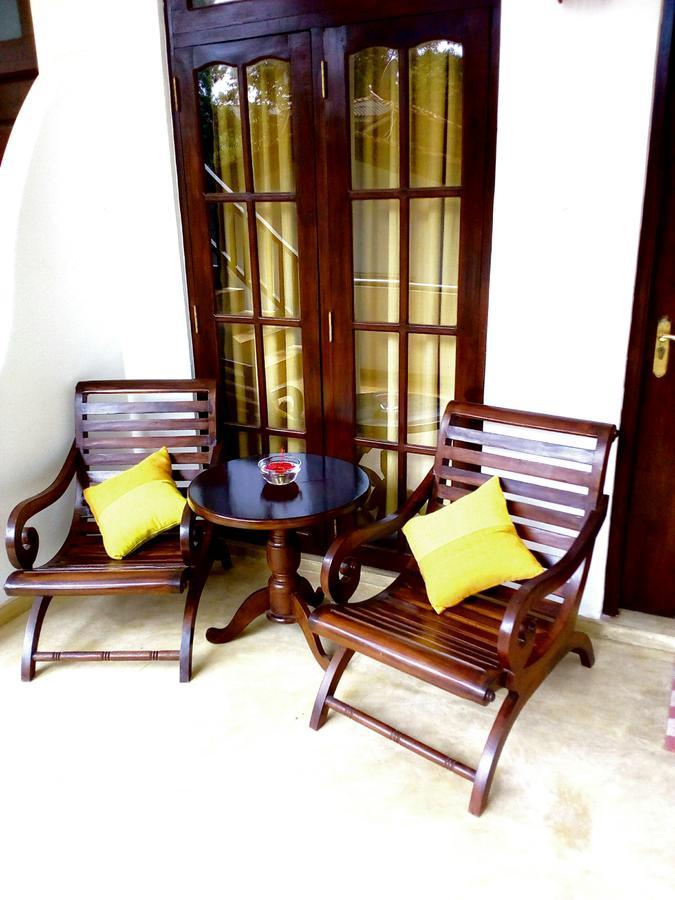 Sleepy Head Guesthouse Unawatuna Exteriör bild