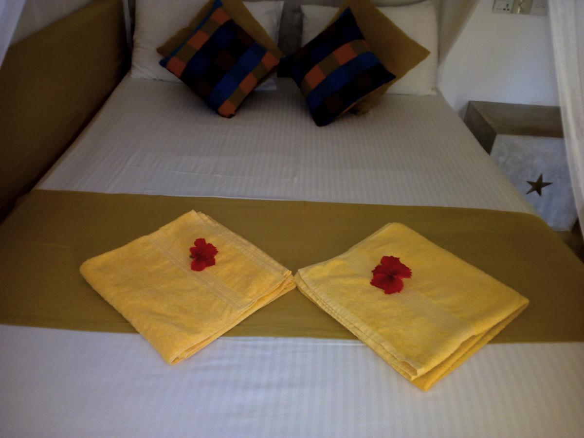 Sleepy Head Guesthouse Unawatuna Exteriör bild