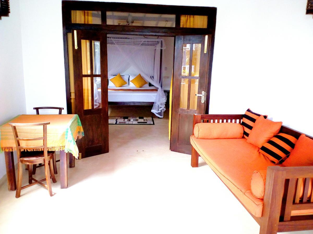 Sleepy Head Guesthouse Unawatuna Exteriör bild