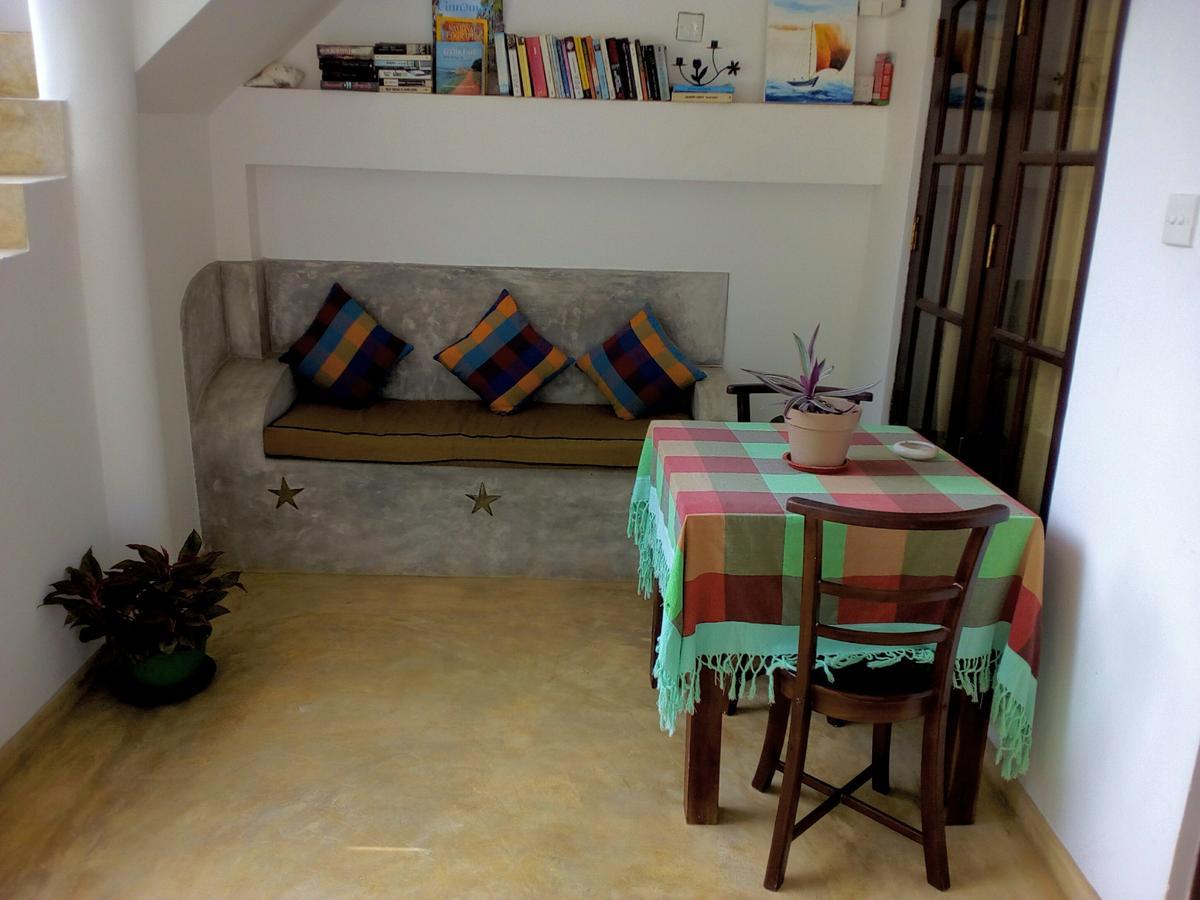 Sleepy Head Guesthouse Unawatuna Exteriör bild